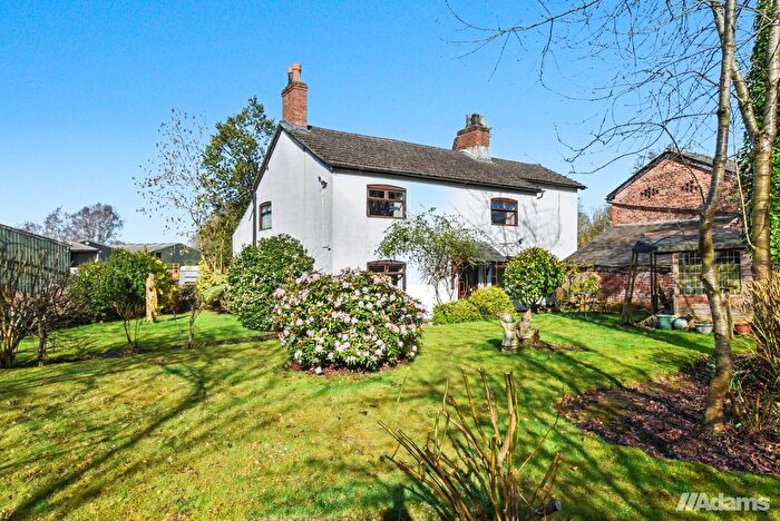 4 Bedroom Detached House For Sale In Pool Farm, Pool Lane, Lymm, WA13