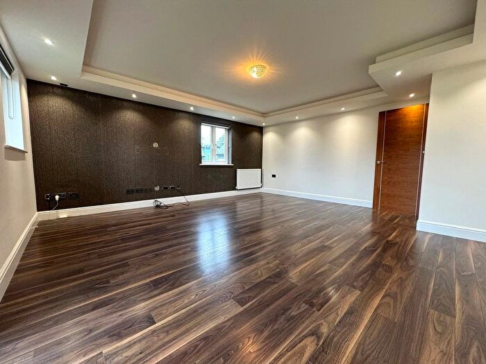 2 Bedroom Flat To Rent In Glanville Mews, Stanmore, HA7