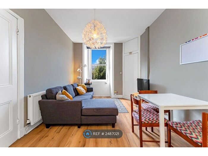 2 Bedroom Flat To Rent In Wheatfield Road, Edinburgh, EH11