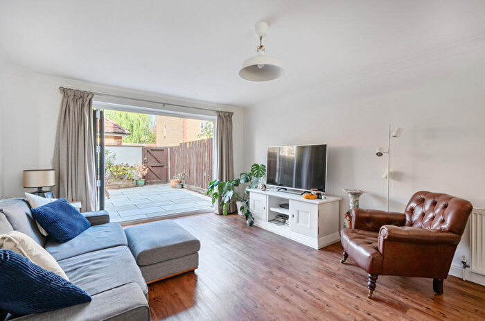 3 Bedroom Town House For Sale In Church Walk, Wincanton, BA9