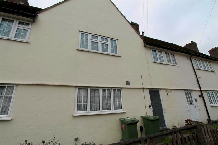 2 Bedroom Maisonette To Rent In Granby Road, London, SE9