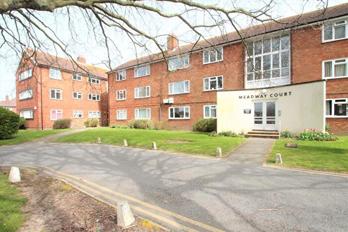 2 Bedroom Flat To Rent In The Boulevard, Worthing, BN13