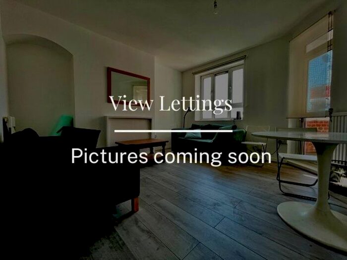 1 Bedroom Flat To Rent In New Cross Road, London, SE14