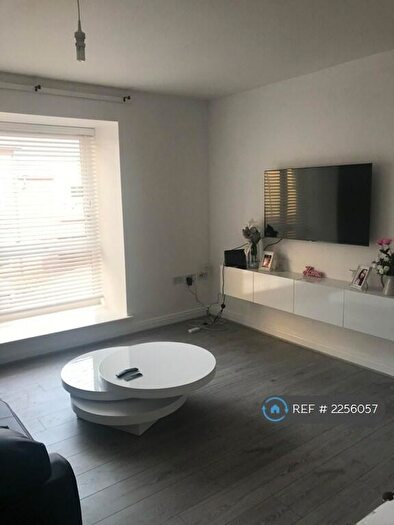 2 Bedroom Flat To Rent In Stilton Close, Aylesbury, HP19