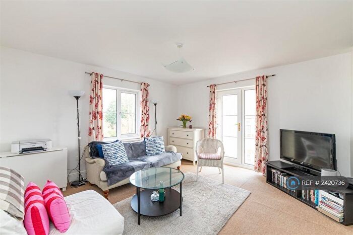 2 Bedroom Flat To Rent In Green Tree Court, Newcastle Upon Tyne, NE15