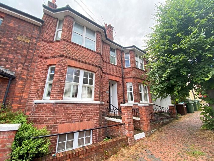 2 Bedroom Maisonette To Rent In Grosvenor Park, Tunbridge Wells, TN1
