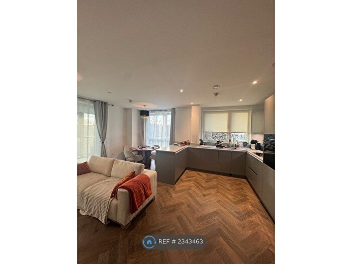 2 Bedroom Flat To Rent In Orwell House, London, NW6