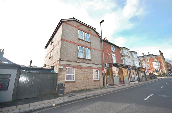 3 Bedroom Flat To Rent In Winchester City Centre, SO23