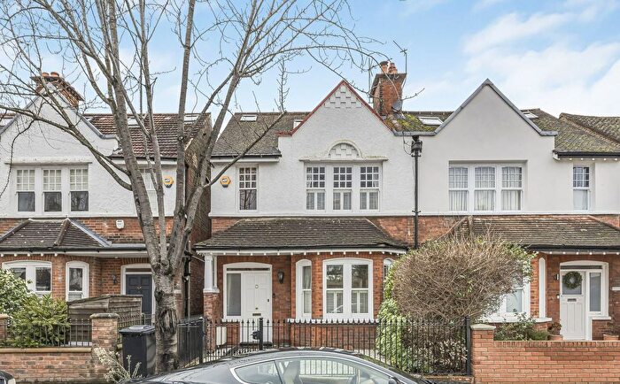 4 Bedroom Semi Detached House For Sale In Graemesdyke Avenue, London, SW14
