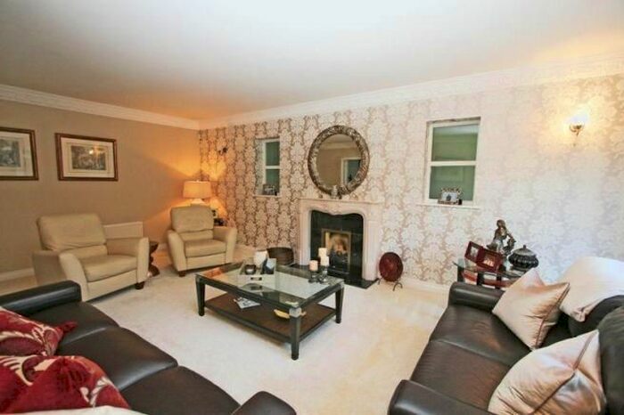 5 Bedroom Detached House To Rent In Parsonage Lane, Farnham Common, SL2