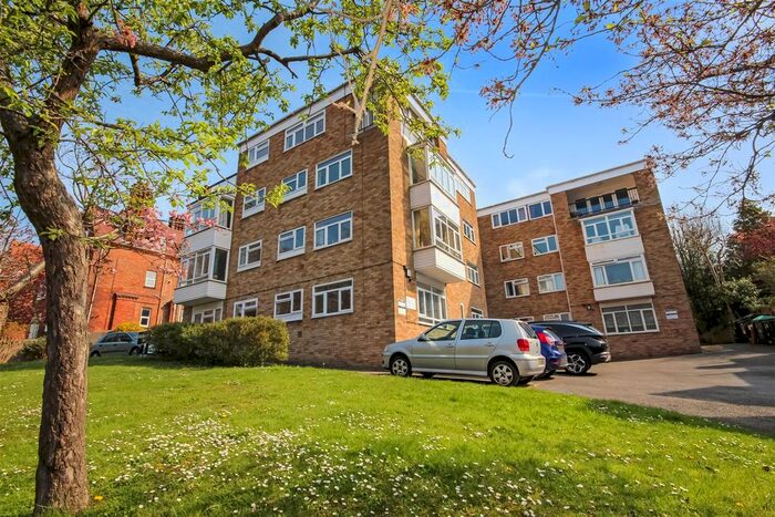 2 Bedroom Flat To Rent In Bellevue Court, Preston Park Avenue, Brighton, BN1