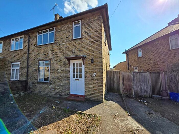 3 Bedroom End Of Terrace House To Rent In Wigmore Road, Carshalton, SM5