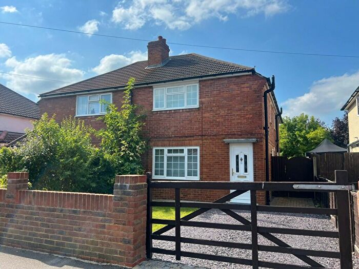 4 Bedroom Semi-Detached House To Rent In Salisbury Avenue, Slough, SL2