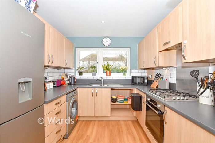 3 Bedroom Semi Detached House For Sale In John Day Close, Maidstone, Kent, ME17