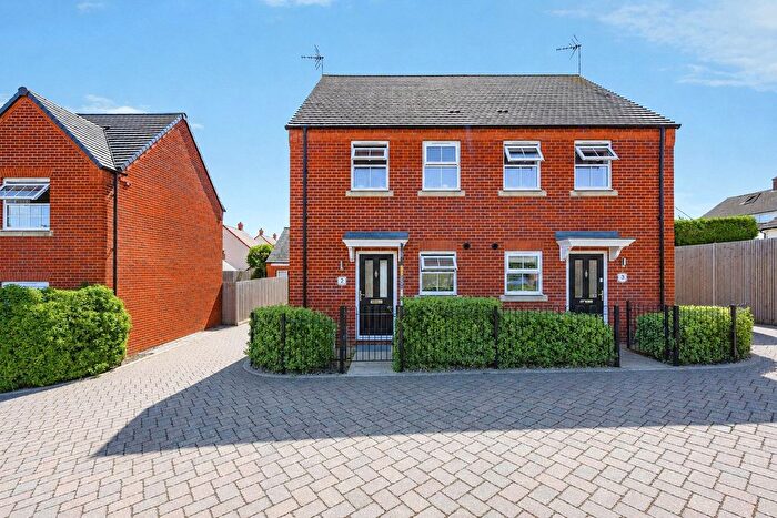 2 Bedroom Semi-Detached House For Sale In Barn View, Edlesborough, Dunstable, Buckinghamshire, LU6