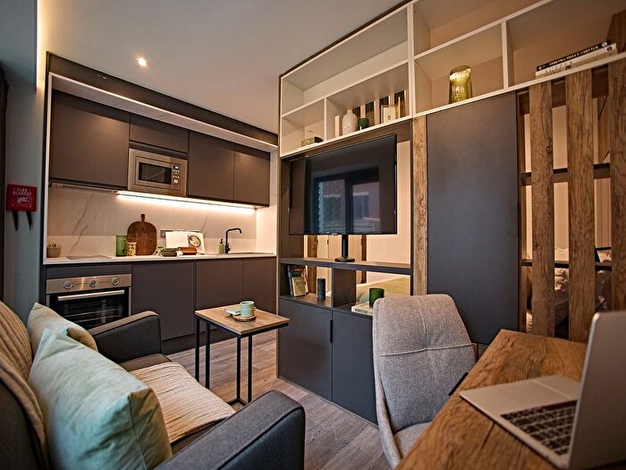 Studio To Rent In St Albans Place St Albans Place, Leeds, LS2