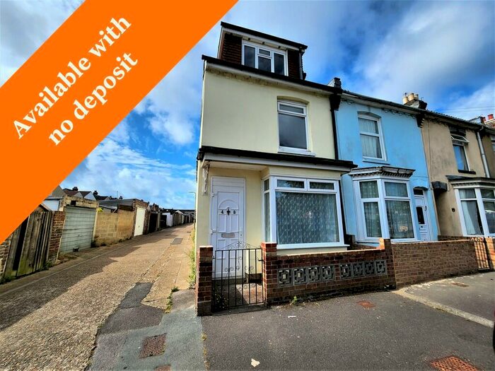 4 Bedroom End Of Terrace House To Rent In Felix Road, Gosport, PO12