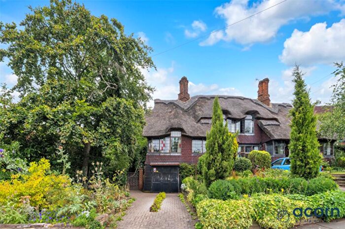 4 Bedroom Semi-Detached House For Sale In Buck Lane, Kingsbury, NW9