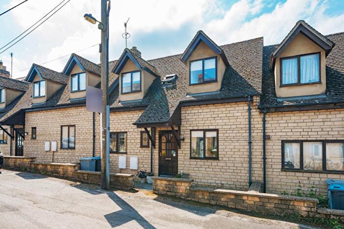 3 Bedroom Terraced House For Sale In Chipping Norton, Oxfordshire, OX7