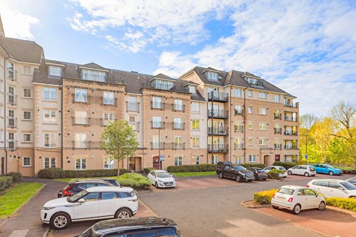 2 Bedroom Flat For Sale In / Powderhall Rigg, Edinburgh, EH7