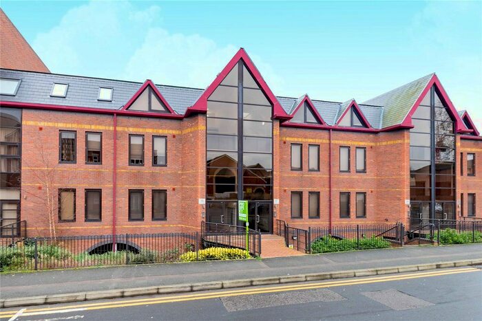 Studio To Rent In East Street, Reading, Berkshire, RG1