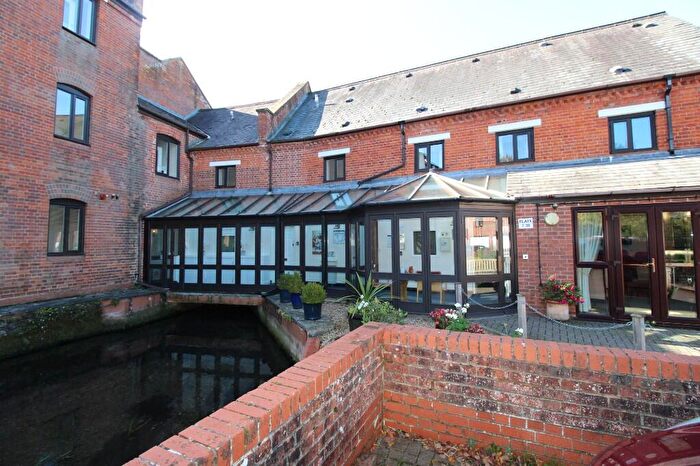1 Bedroom Retirement Property For Sale In Town Mill, Overton, RG25
