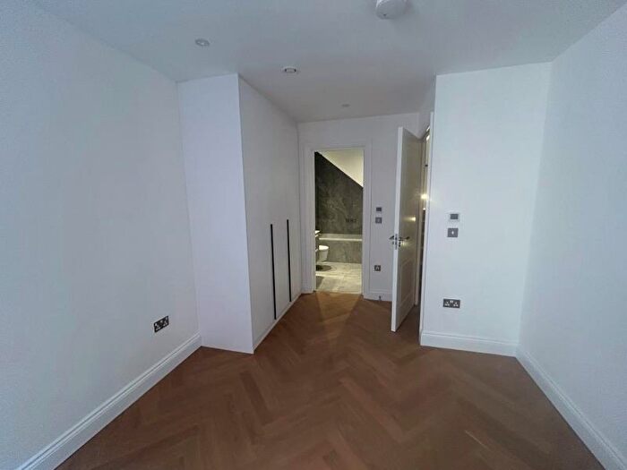 2 Bedroom Apartment To Rent In Beechcroft Avenue, Golders Green, NW11