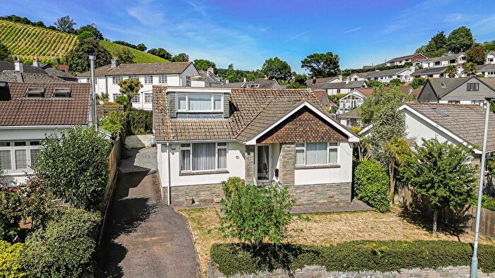 2 Bedroom Detached Bungalow For Sale In Grandison Avenue, Bishopsteignton, TQ14