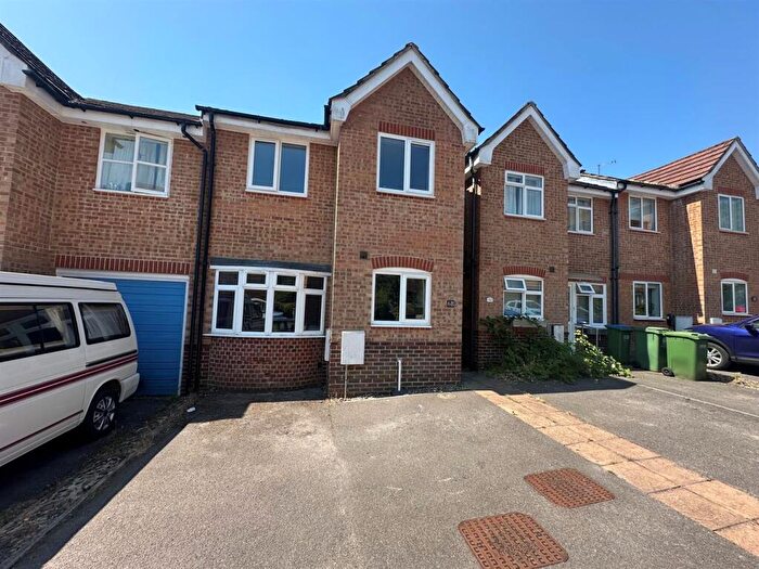 3 Bedroom Semi-Detached House To Rent In Timor Close, Whiteley, Fareham, PO15