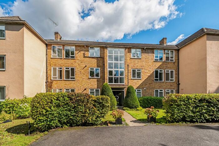 2 Bedroom Apartment For Sale In Kemnal Road, Chislehurst, Kent, BR7