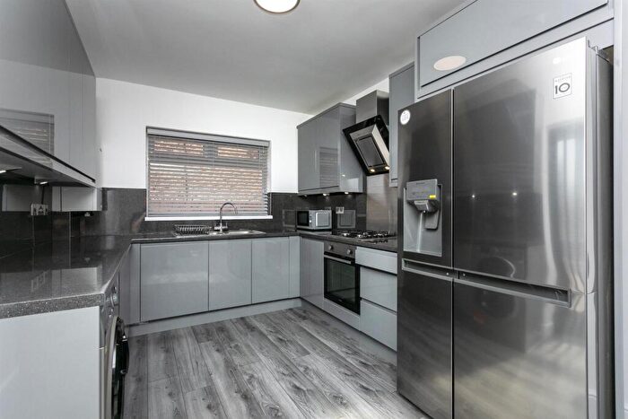 5 Bedroom End Of Terrace House To Rent In £pppw, Hall Road, Victoria Park, M14