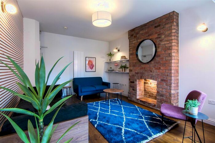 6 Bedroom Terraced House To Rent In Harrington Drive, Nottingham, NG7