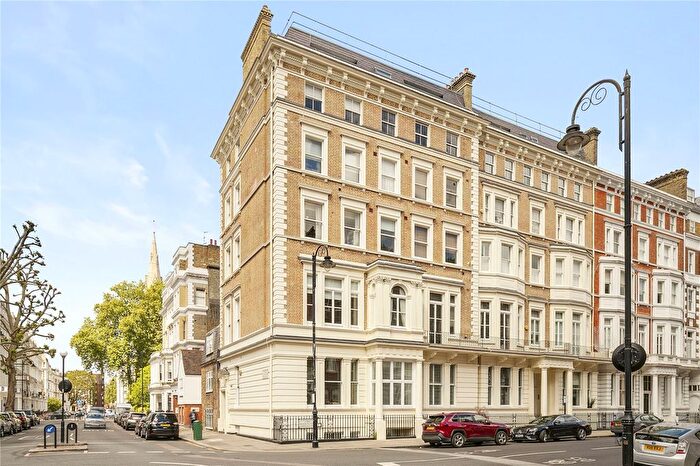 2 Bedroom Flat For Sale In Harrington Gardens, South Kensington, London, SW7