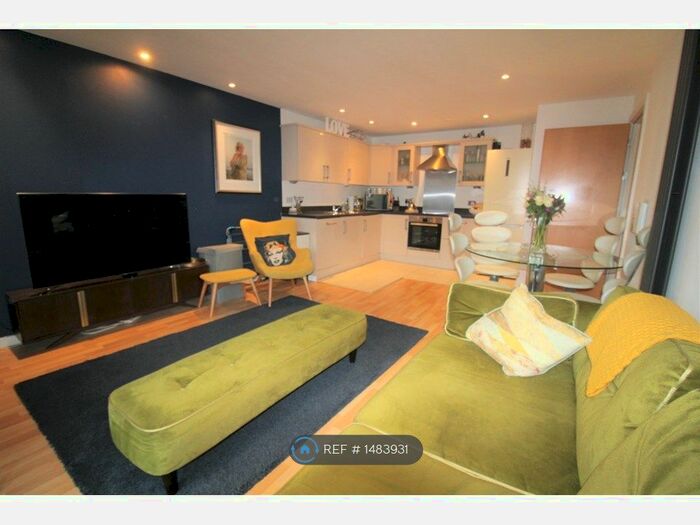 1 Bedroom Flat To Rent In Masshouse Plaza, Birmingham, B5