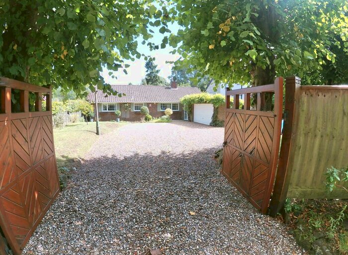 3 Bedroom Bungalow For Sale In Church Road, Woburn Sands, Milton Keynes, MK17