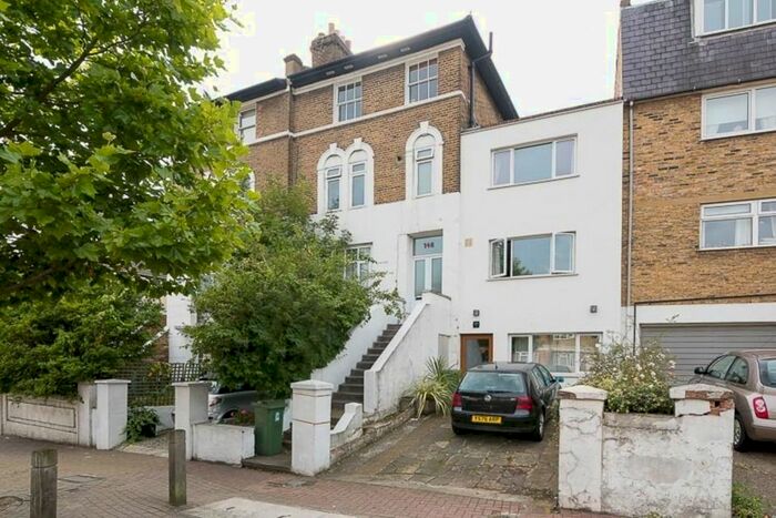 1 Bedroom Flat To Rent In Merton Road, London, SW18
