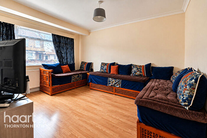 3 Bedroom Terraced House For Sale In Kynaston Road, Thornton Heath, CR7