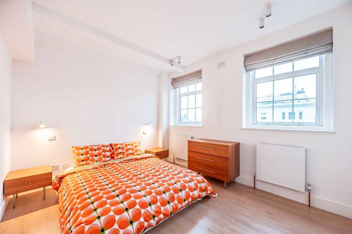 1 Bedroom Flat To Rent In The Lodge, Notting Hill, London, W11