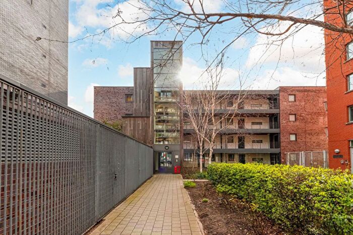 1 Bedroom Flat To Rent In Hornsey Street, Hornsey Street, N7