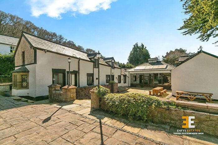 4 Bedroom Detached House For Sale In Ffordd Penrhyd, Tal-Y-Cafn, LL28