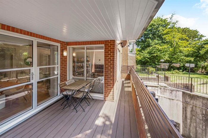 3 Bedroom Flat For Sale In Eton Avenue, Belsize Park, NW3