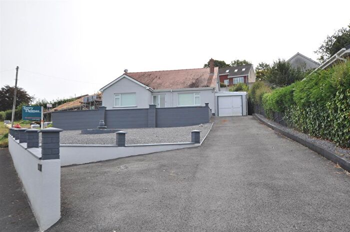 4 Bedroom Property For Sale In Heol Blaengwastod, Llangunnor, Carmarthen, SA31