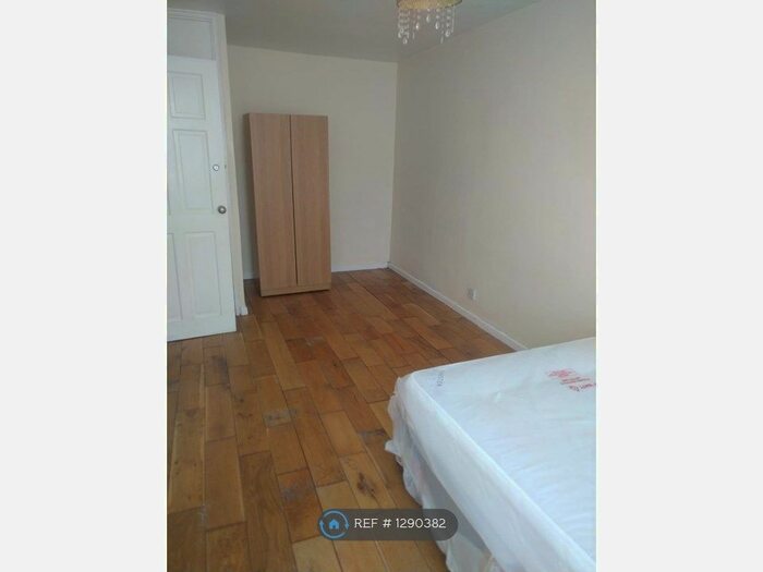 1 Bedroom Property To Rent In Greatham Walk, London SW15