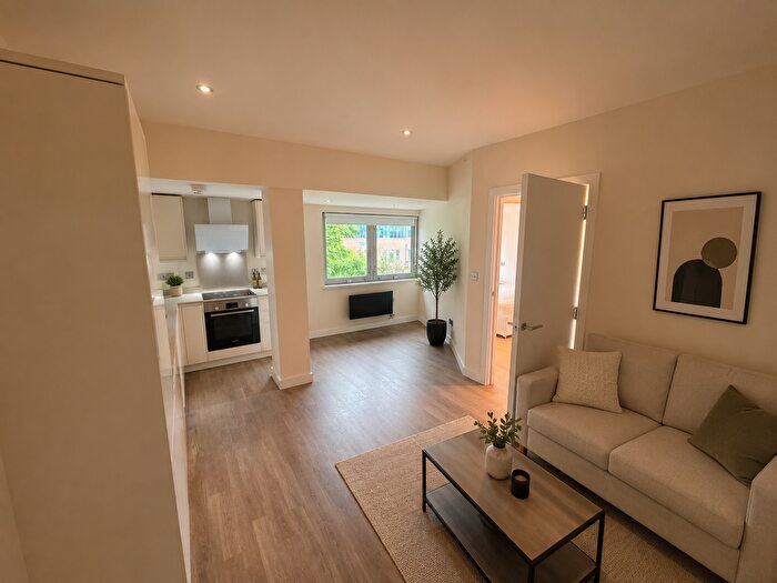 1 Bedroom Flat To Rent In Cleeve Road, Leatherhead, KT22