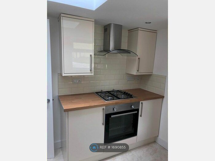 3 Bedroom Terraced House To Rent In Wyndham Street, Treorchy, CF42