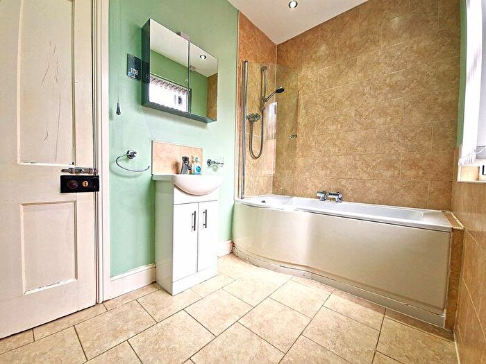3 Bedroom Terraced House For Sale In King Edward Road, Rugby, CV21