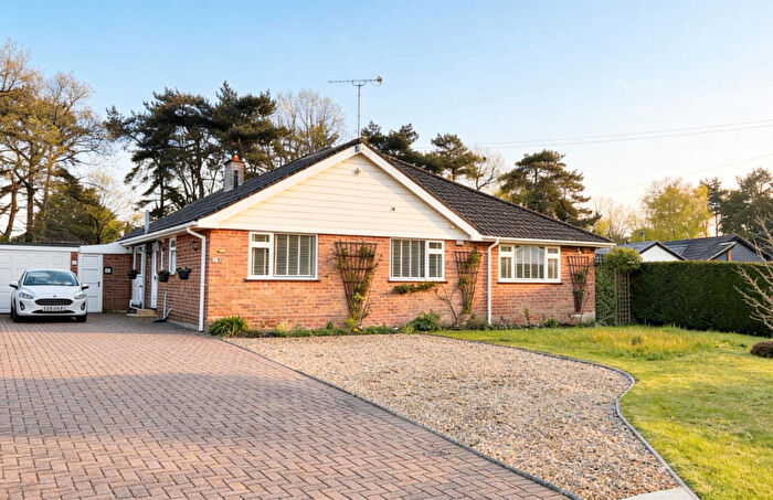 4 Bedroom Bungalow For Sale In Webbs Close, Ashley Heath, BH24