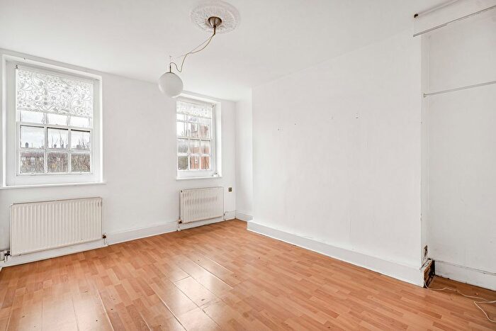 2 Bedroom Flat For Sale In Maygood Street, London, N1