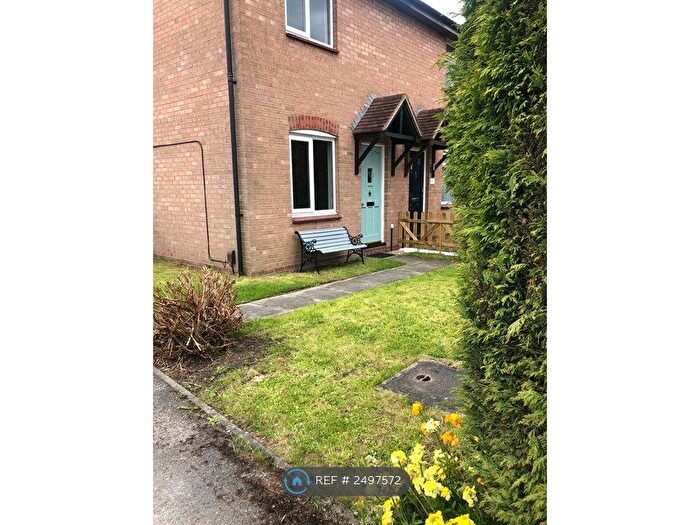 2 Bedroom Semi Detached House To Rent In Dean Close, Nottingham, NG8