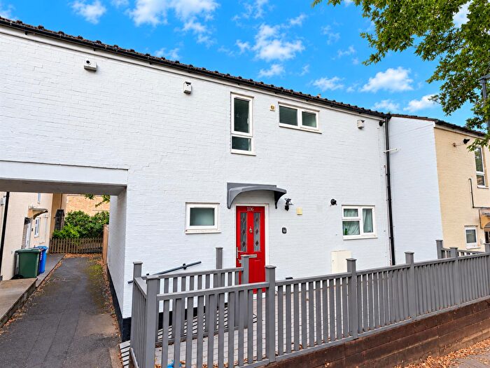 3 Bedroom Flat To Rent In Skegness Walk, Corby, NN18